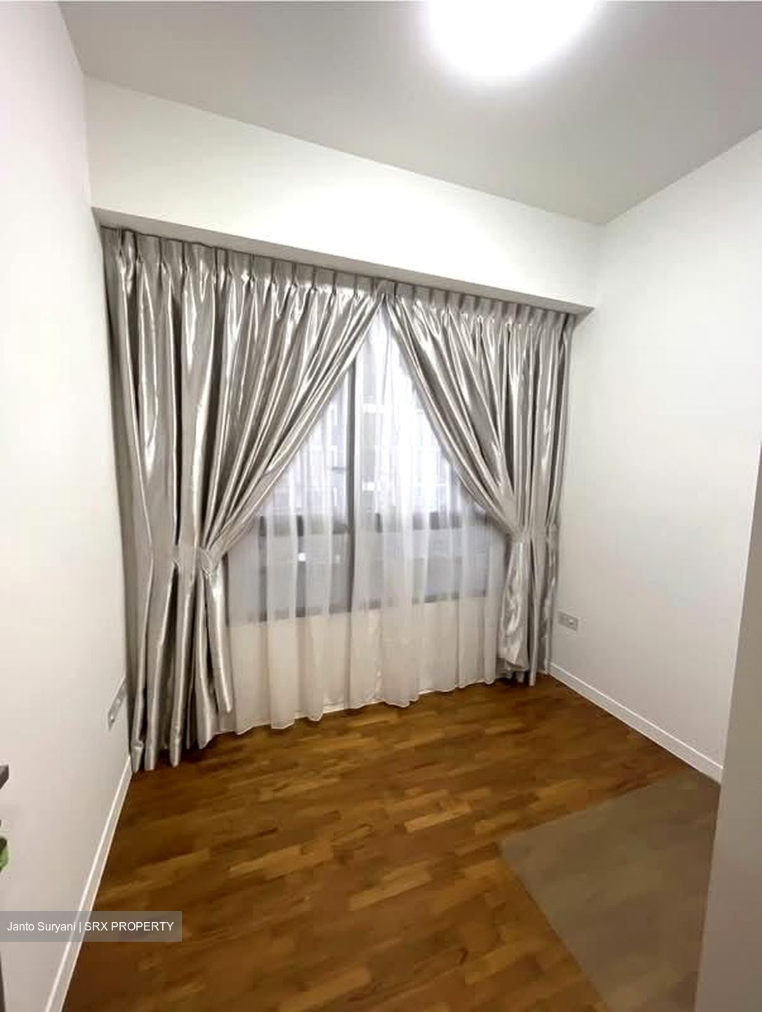 Sky Vue (D20), Condominium #558817851